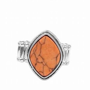 ❣️Silver and orange stone diamond shaped ring❣️*